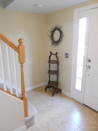 22 Christine St, Worcester, MA 01606-2370