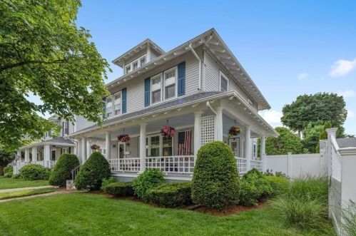 11 Hobomack Rd, Quincy, MA 02169-2507