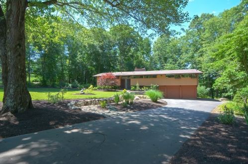 43 Willowdale Rd, Topsfield, MA 01983-1208