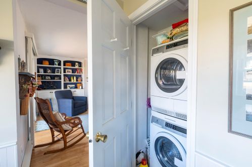 1239 Main St, Chatham MA 02633-2422 exterior