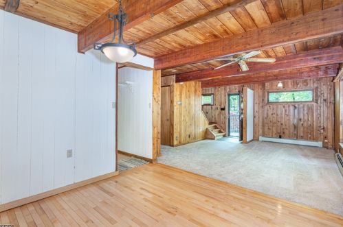 1 Gln Dr, Wantage NJ 07461-4801 exterior