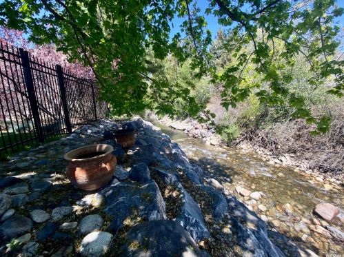 2161 Lorita Way, Sandy UT 84093-6514 exterior