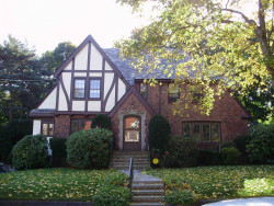 47 Fellsmere Rd, Newton, MA 02459-1339