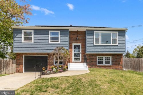 186 Delaware St, West Deptford, NJ 08096-5921