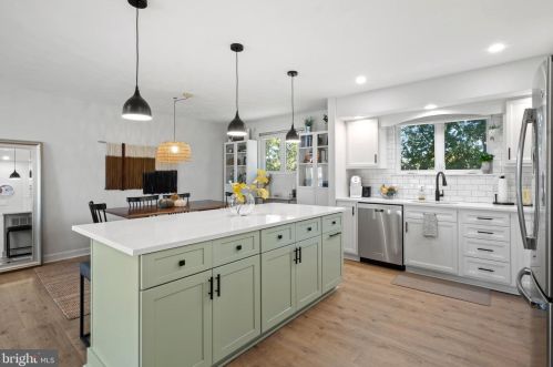 109 Central Ave, West Deptford NJ  08097-1210 exterior