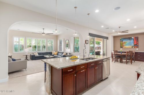 7810 29 Pl, Phoenix AZ 85008-1114 exterior