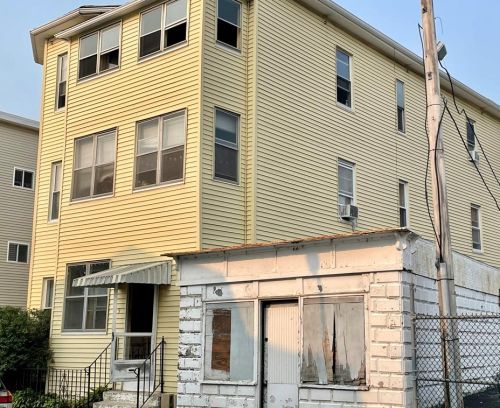 5 Plum St, Worcester, MA 01604-3662