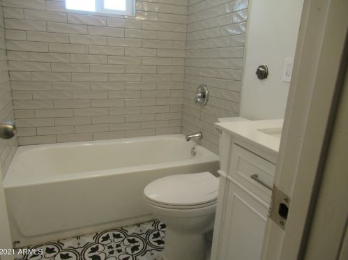 1845 Chipman Rd, Phoenix AZ  85040-2473 exterior