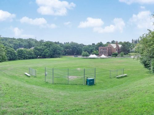 77 Montrose St, Newton MA 02458-2718 exterior