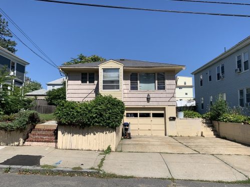 69 Inman St, Lawrence, MA 01843-2735