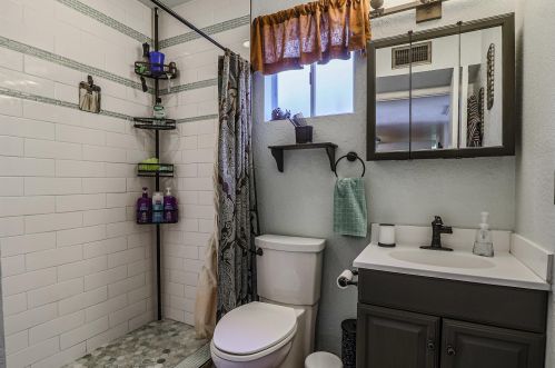 911 Campo Bello Dr, Phoenix AZ 85032-2051 exterior