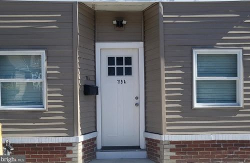 719 Delaware St, West Deptford NJ  08066-1004 exterior