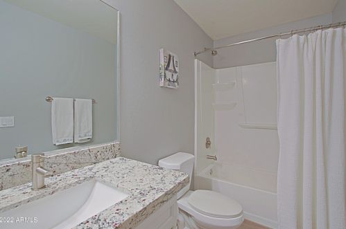 6426 38 Dr, Phoenix AZ 85029-2007 exterior