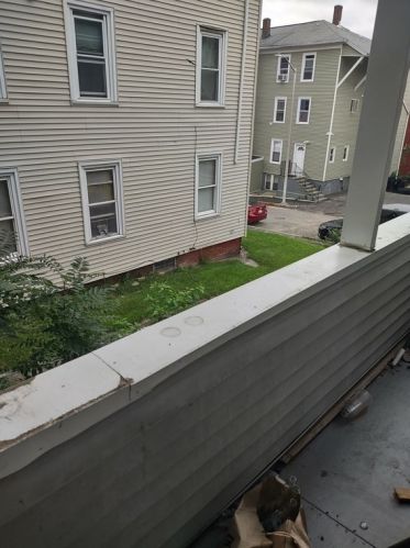 39 Eastern Ave, Worcester MA 01605-3046 exterior