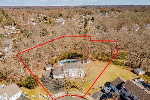 8 Red Cedar Ct, Jackson Twp NJ 08527-1351 exterior