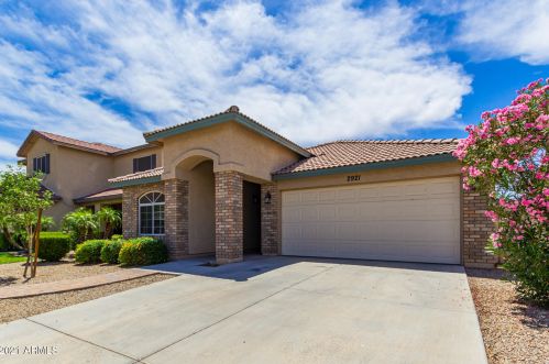 2921 Chanute Pass, Phoenix, AZ 85041-3451