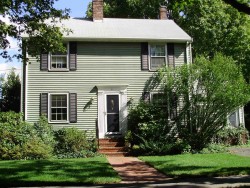 6 Freeman St, Newton, MA 02466-1206
