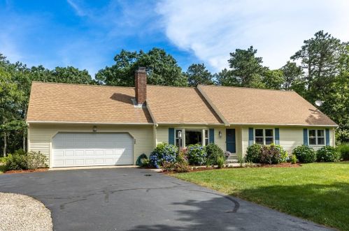 196 Headwaters Dr, Harwich, MA 02645-1029