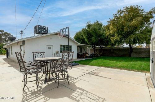 3340 Clarendon Ave, Phoenix AZ 85031-3140 exterior