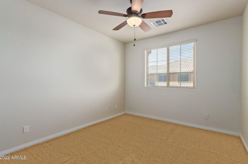 21845 39 St, Phoenix AZ 85018-7130 exterior