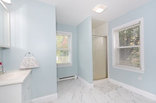 377 Main St, East Brookfield MA 01515-1703 exterior