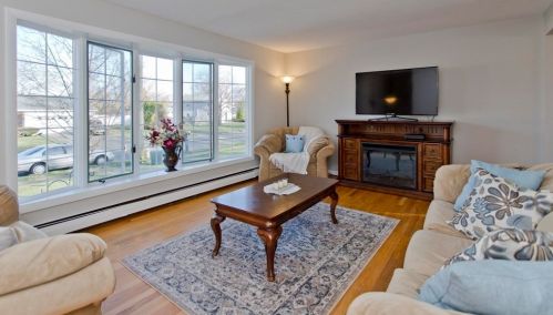 85 Chestnut Ln, Agawam MA 01001-3509 exterior