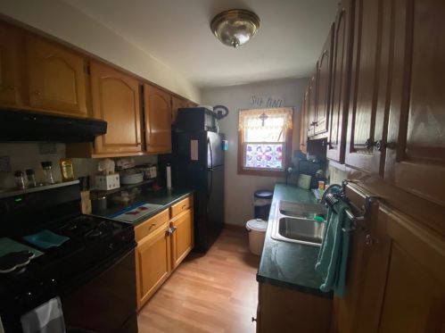 136 Horton St, Fall River MA 02723-3100 exterior