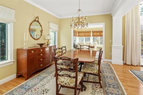 28 Raynor Dr, Hingham MA 02043-4882 exterior