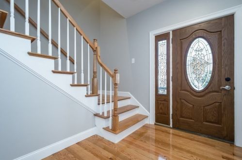 711 Salisbury St, Worcester MA 01609-1122 exterior