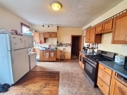 141 Vernon St, Worcester MA 01610-2156 exterior