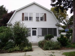 8 Ardmore Ter, Newton, MA 02465-2310
