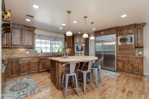 3713 Camelback Rd, Phoenix AZ 85033-1505 exterior