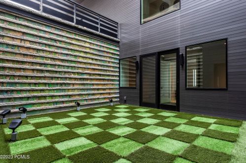 143 White Pne Cyn Rd, Park City UT 84060-6505 exterior