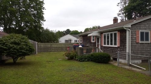 268 Lawrence St, New Bedford, MA 02745-1418