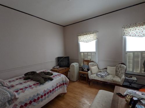 394 Chandler St, Worcester MA 01602-2916 exterior