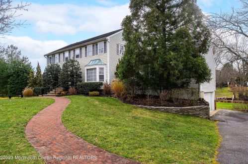 7 Pirates Cove Rd, Little Silver NJ 07739-1623 exterior