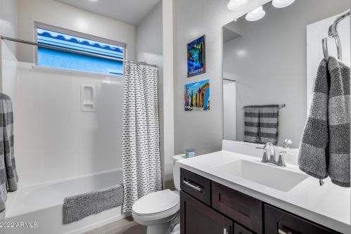 22421 30 St, Phoenix AZ 85050-4405 exterior