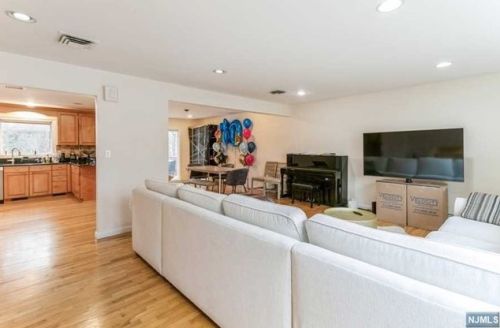 145 13th St, Cresskill NJ  07626-2405 exterior