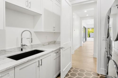 222 Belmont Ave, Phoenix AZ  85021-7229 exterior