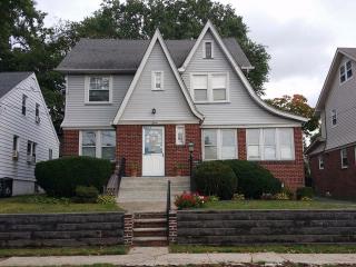 8 Webster Ave, Kearny, NJ 07032-1412