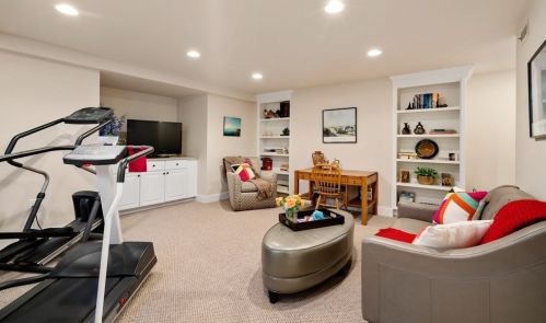 120 Pleasant St, Newton MA 02459-1810 exterior