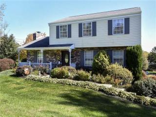 1521 Lamont Dr, Gibsonia, PA 15044-9233