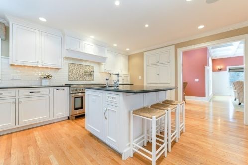 8 Captain Thomson Ln, Hingham MA 02043-3459 exterior