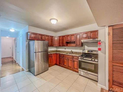 124 Washington Ave, Carteret NJ  07008-2636 exterior