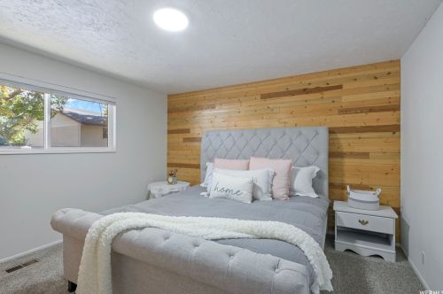 1494 Ridgemark Dr, Sandy UT 84092-3050 exterior