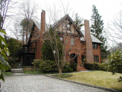 50 Colbert Rd, Newton, MA 02465-2907