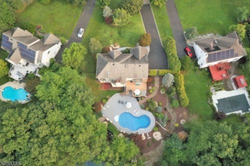 9 Tuscany Dr, Jackson Twp NJ  08527-3169 exterior