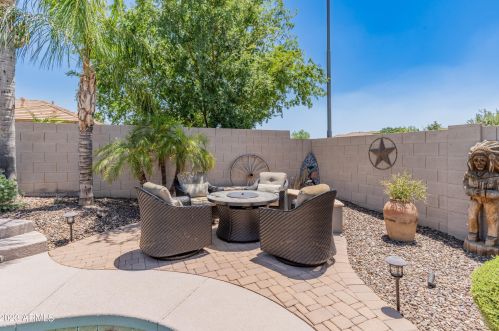 26205 56 Dr, Phoenix AZ 85031-1831 exterior