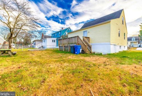 29 Cedar Ave, West Deptford NJ 08093-1409 exterior