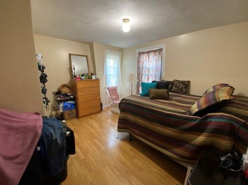 77 Providence St, Worcester MA 01604-4225 exterior